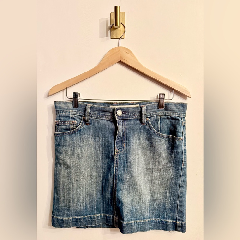 Y2K Gap Denim Mini Skirt 2006 vintage Medium Wash Stretch Size 6 EUC